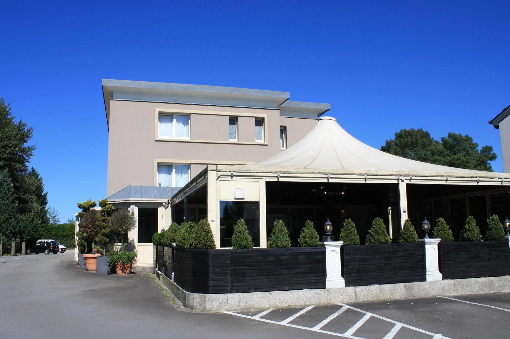 Bivius Hotel Restaurant Luxembourg Strassen Buitenkant foto